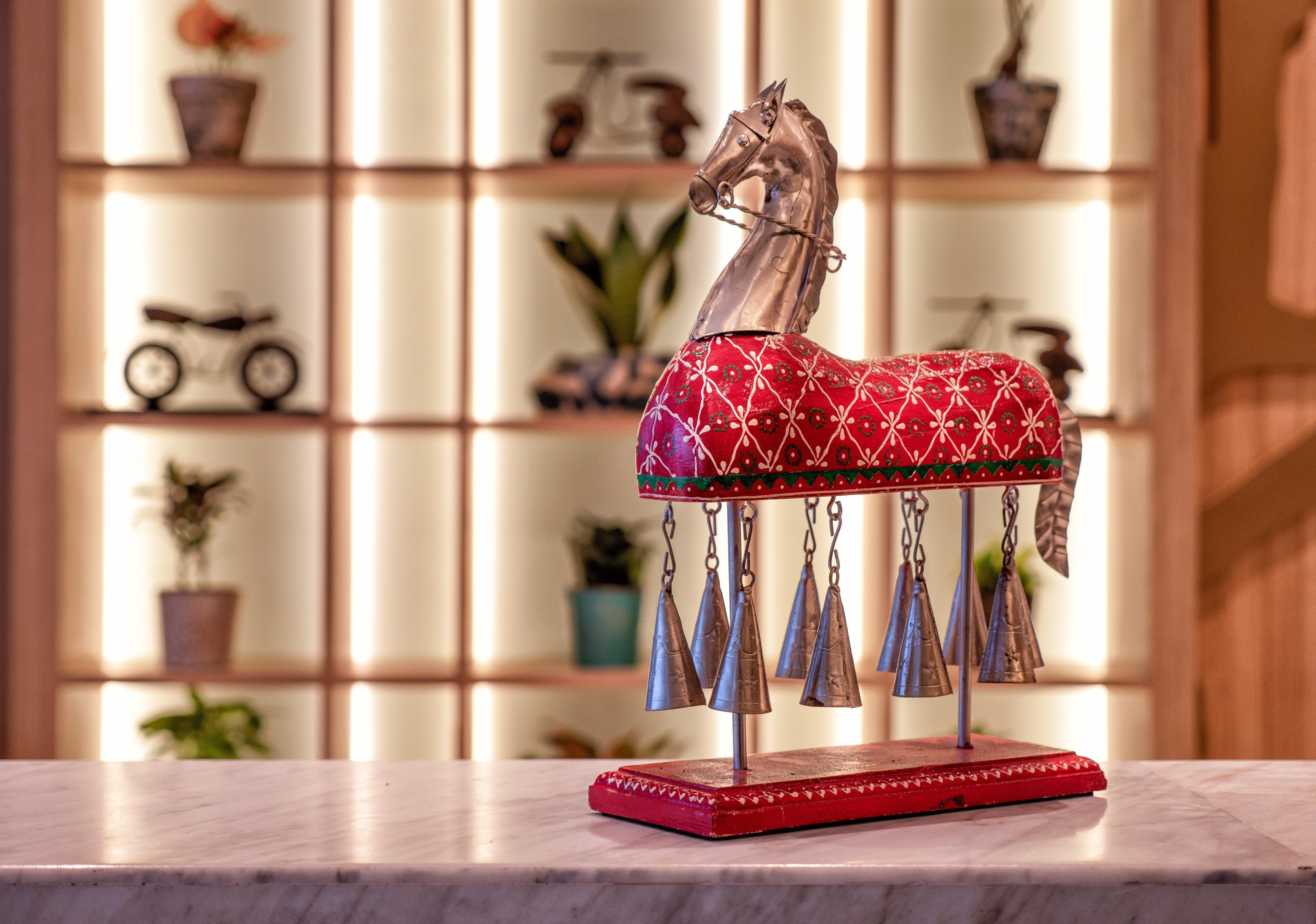Holiday Inn Bengaluru Racecourse By Ihg Exterior photo A wind chime