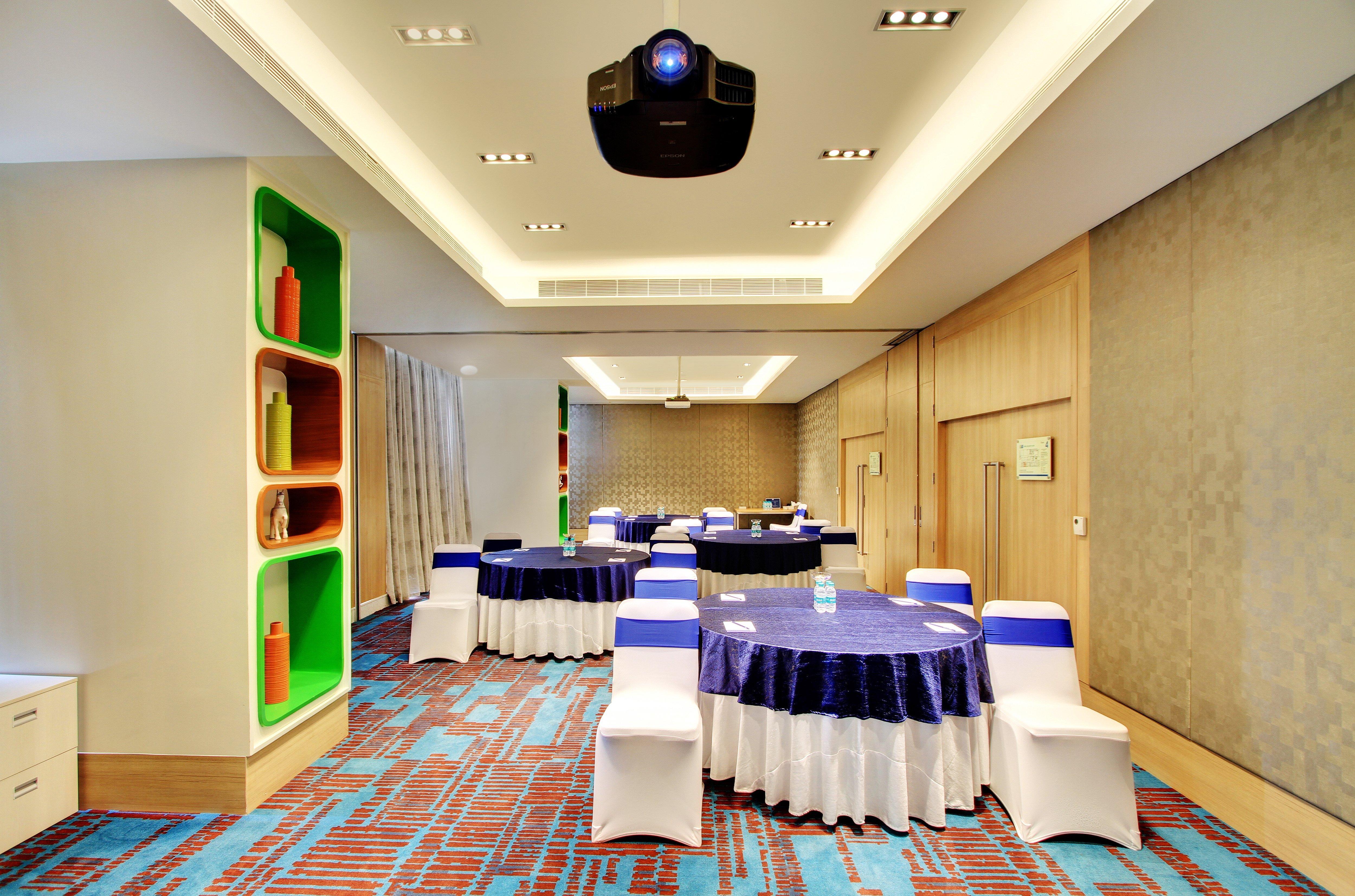 Holiday Inn Bengaluru Racecourse By Ihg Exterior photo Meeting room at the hotel