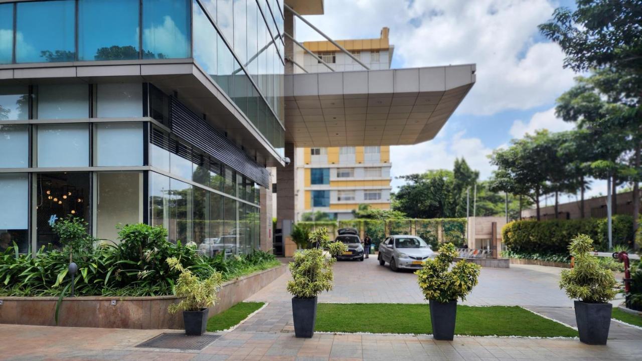 Holiday Inn Bengaluru Racecourse By Ihg Exterior photo The hotel's entrance
